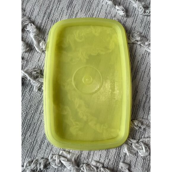 Vintage Lemon Yellow Tupperware Rectangular Container #1243-3 With Lid #1244-6 - Picture 8 of 14